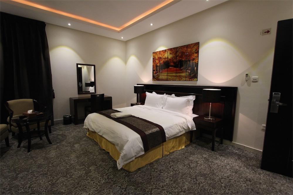 Taleen Granada Hotel Apartments Riyadh Room photo